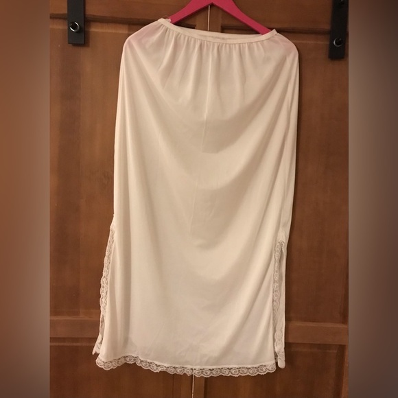 Vintage Nani Flowers Long Slip with Lace Side Slits Size Medium - Picture 1 of 6